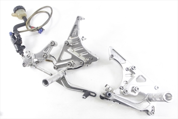 V-MAX 3UF 大人気!! 社外製 バックステップASSY 【検】2WE 2WF 2LT RP22J 1FK 2EN 1JH 1GR オーバー COERCE BEET VP20N 43F30 VMAX 1200バックステップ コワーズ製？ 90-92 3UF ヤマハ V-MAX 1200