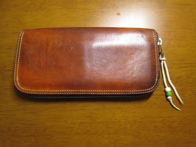 レッドムーン ベージュ レザー 長財布 ストラップ付き レッドムーン長