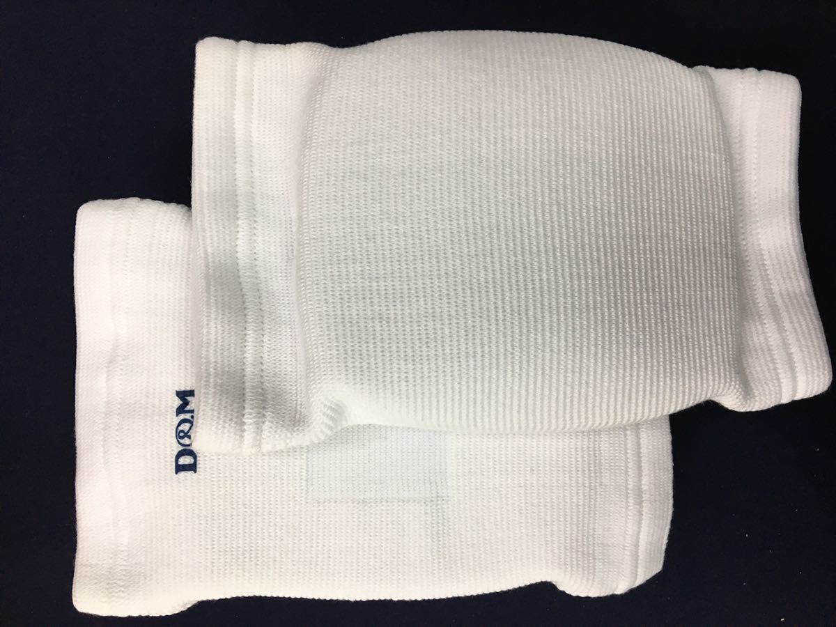 新品 D M膝パッド付バレーサポーター白 M寸2個セット送料込み の落札情報詳細 ヤフオク落札価格情報 オークフリー スマートフォン版