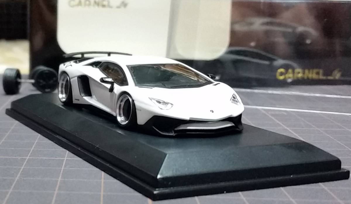 1/64 改 CAR-NEL カーネル(京商） ランボルギーニ アヴェン