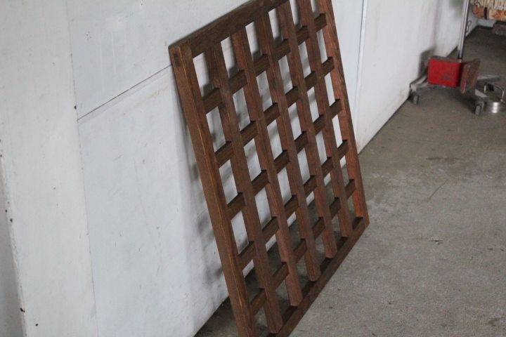 Tb526木製 格子板 間仕切り 目隠し 昭和レトロ 飾り台 古民具 フレーム パーテーション オブジェ インテリア Diy 古道具タグボート の落札情報詳細 ヤフオク落札価格情報 オークフリー スマートフォン版