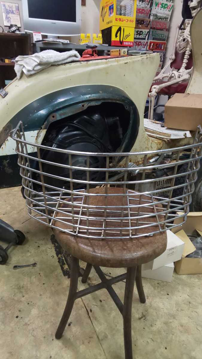 ★VESPA★ 50s / 100 / 125ET3 用フロントバスケット スモールベスパ用 フロントバスケット VESPA 50S / 100 ET3 用