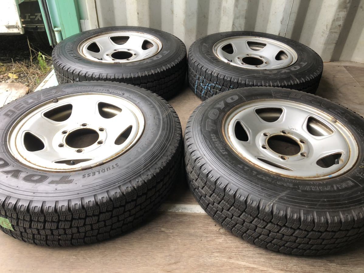 TOYO 195⁄75R15 109⁄107L LT DELVEX Toyo 109T II H⁄T XL 235⁄75R15