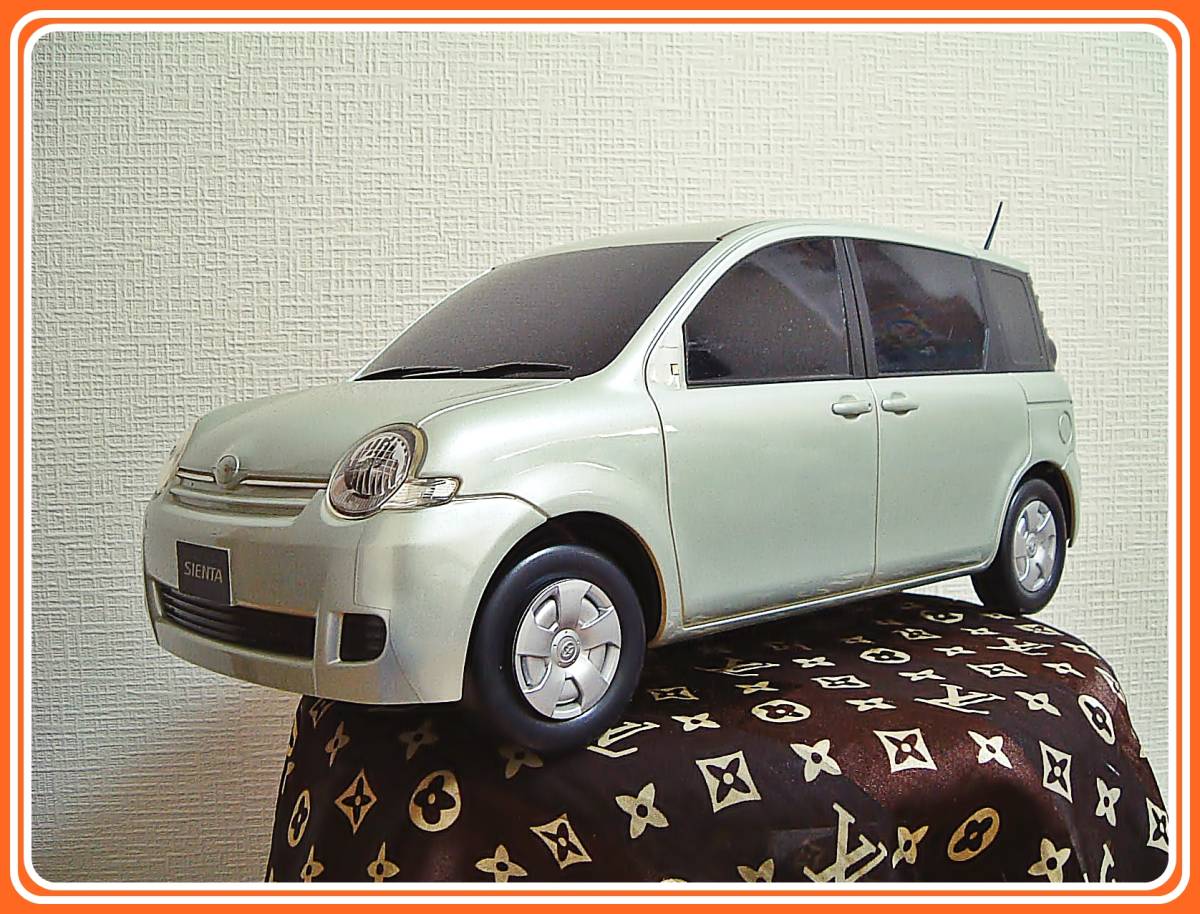 トヨタ自動車の企業ミニカー 非売品