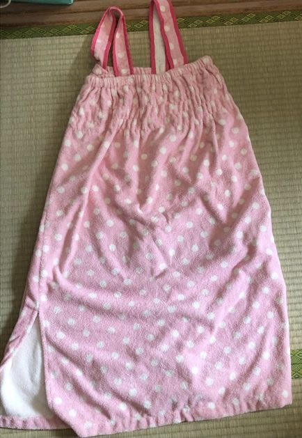 美品 プールあがり お風呂上り タオル地 ムームー ワンピースタイプタオル サイズf ピンクの水玉 の落札情報詳細 ヤフオク落札価格情報 オークフリー スマートフォン版