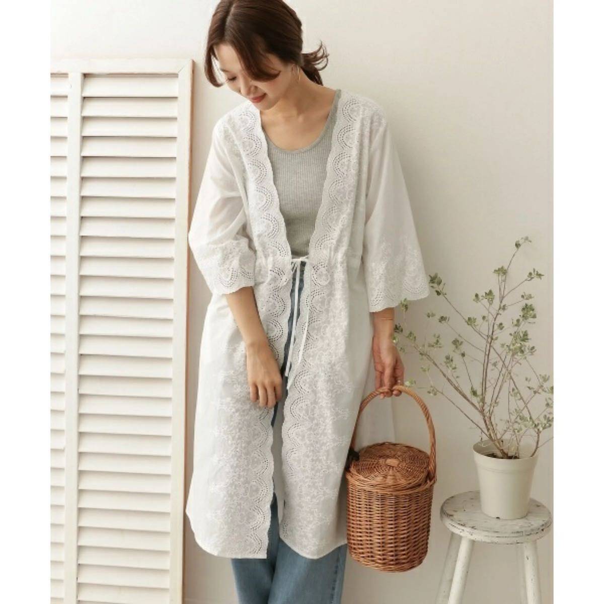 新品】アーバンリサーチ スカラップガウン 刺繍 カーディガン 白 