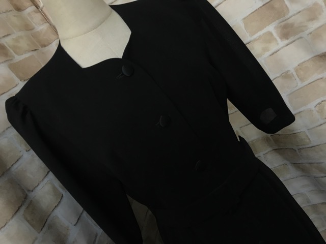 E Loveliaison ラブリエゾン ブラックフォーマル ワンピース フロントボタン 日本製 13号 の落札情報詳細 ヤフオク落札価格情報 オークフリー スマートフォン版