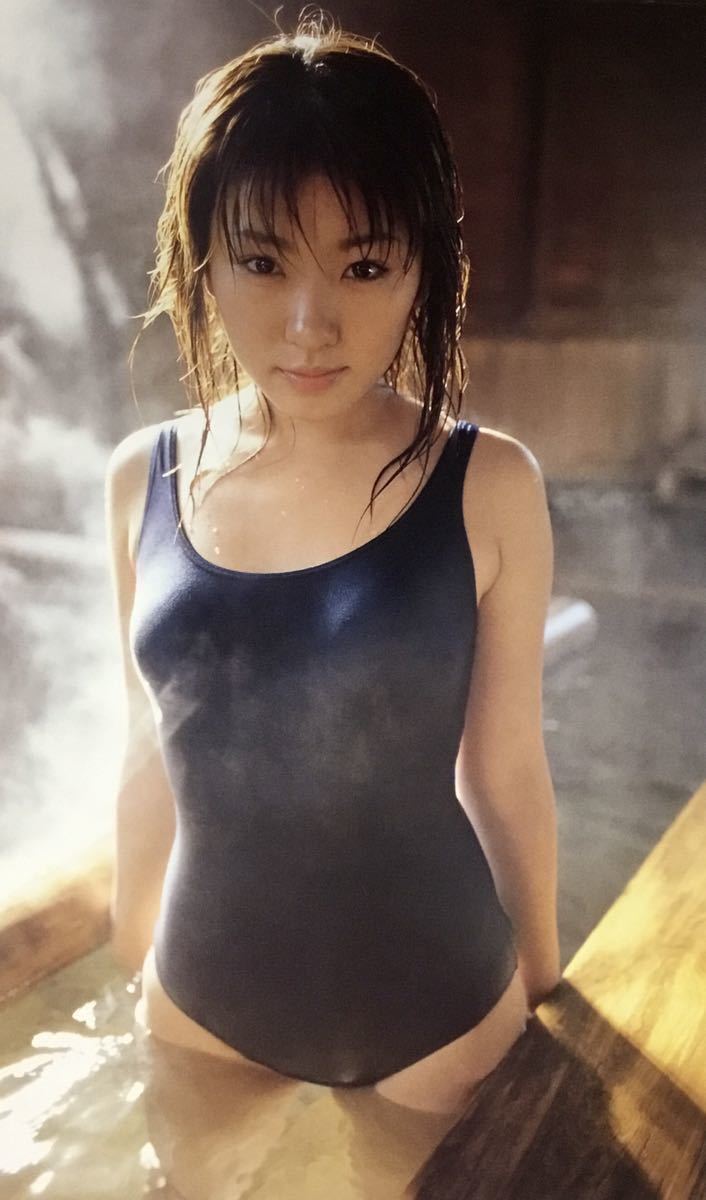 美女　美乳 