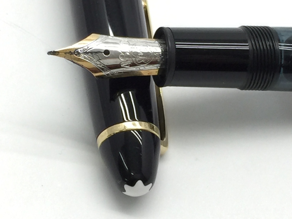 【美品】モンブラン 万年筆 146 剣先14K ブラック/ゴールド Q44 モンブラン 万年筆 146 剣先14K ブラック/ゴールド Q44