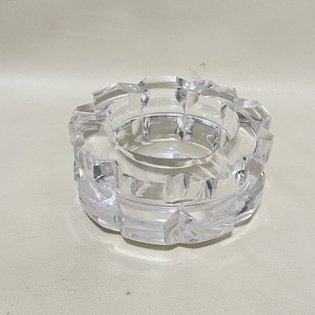 新品 カガミクリスタル灰皿 アッシュトレイ 昭和レトロ アンティーク 任侠灰皿 の落札情報詳細 ヤフオク落札価格情報 オークフリー スマートフォン版