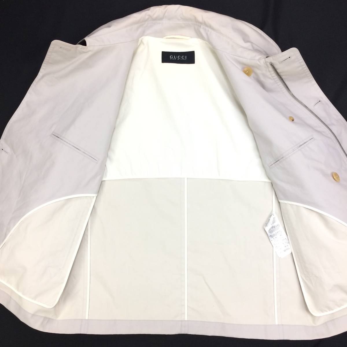 ケリングジャパン Gucci グッチ 今季 梅雨の羽織に ジップ ボタンの二刀流 収納フード付き ピーコート スプリングコート ジャケット の落札情報詳細 ヤフオク落札価格情報 オークフリー スマートフォン版