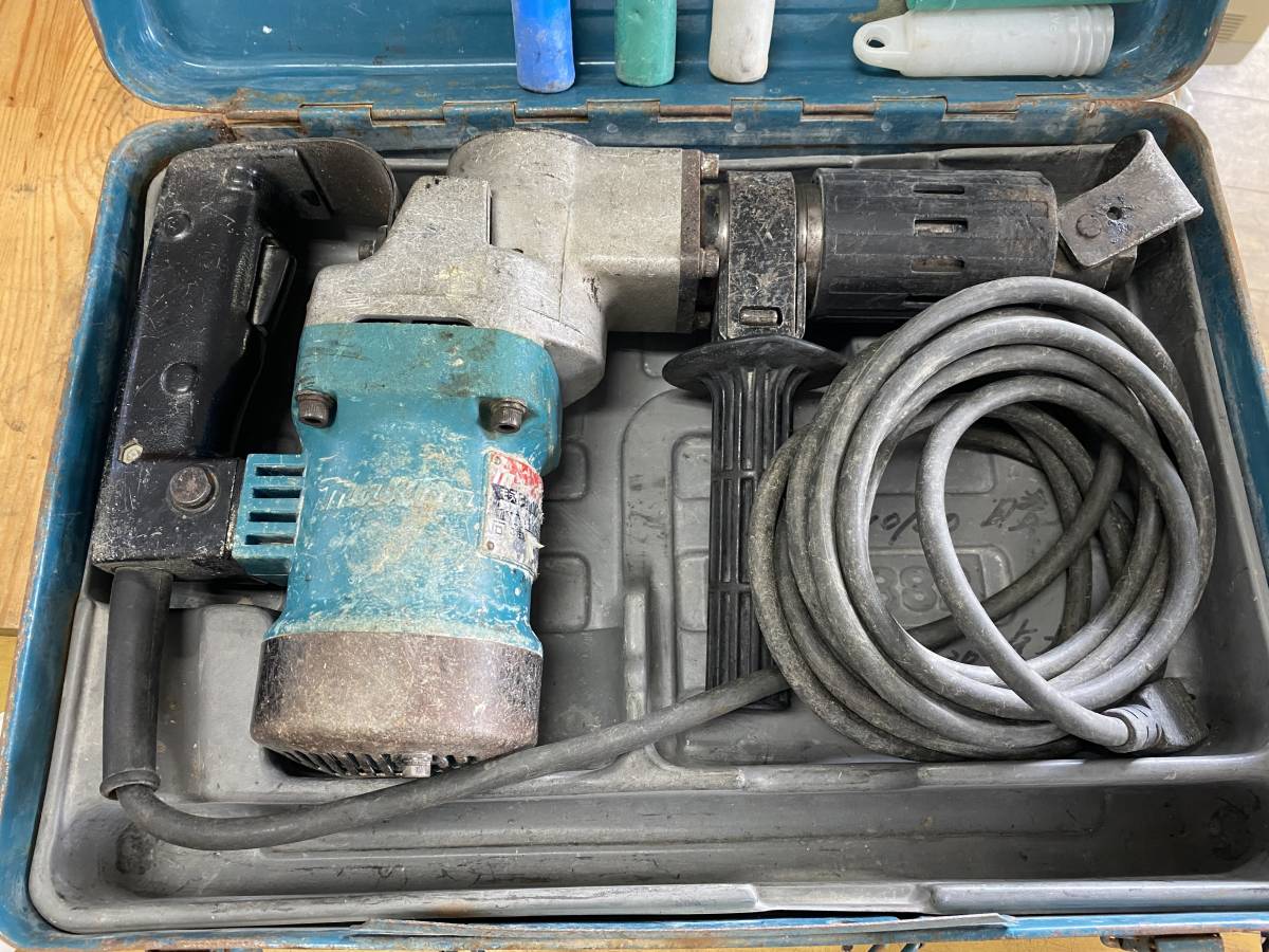 傷や汚れあり】J1775 makita マキタ 電動ハンマ HM0810 動作品 の落札