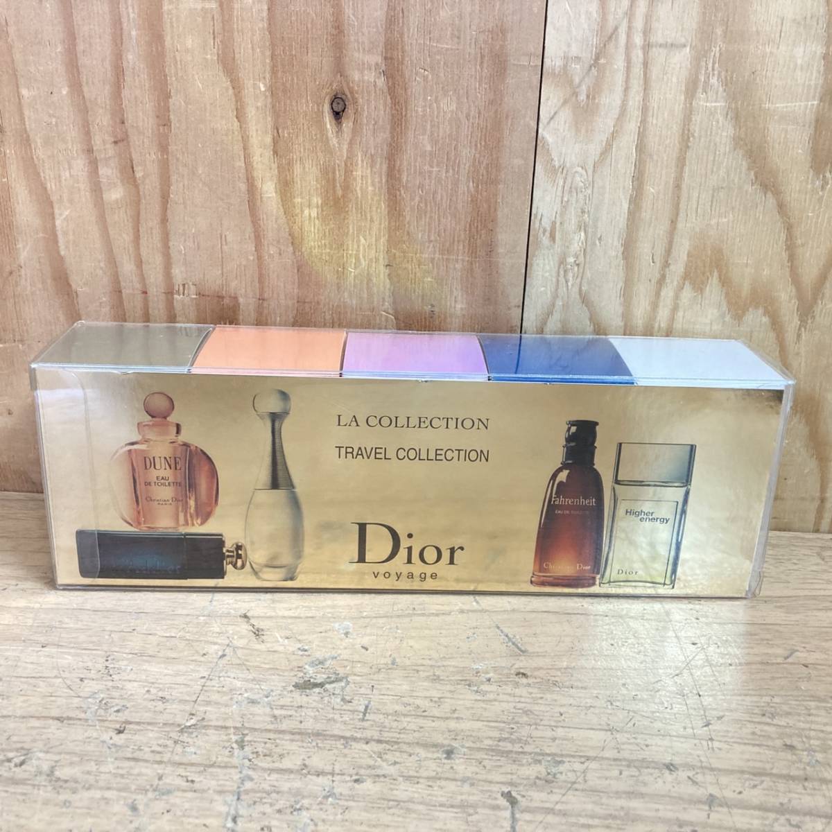 未使用 DiorトラベルスタジオCOLLECTION VOYAGEメイクパレット 未使用 DiorトラベルスタジオCOLLECTION VOYAGEメイクパレット