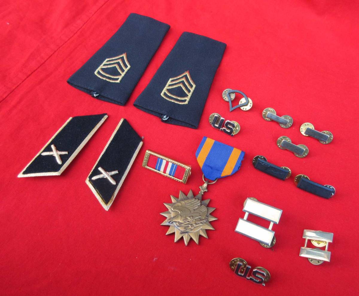 アメリカ空軍 勲章・略綬セット ベトナム戦争 アメリカ空軍 勲章・略綬セット ベトナム戦争 - メルカリ