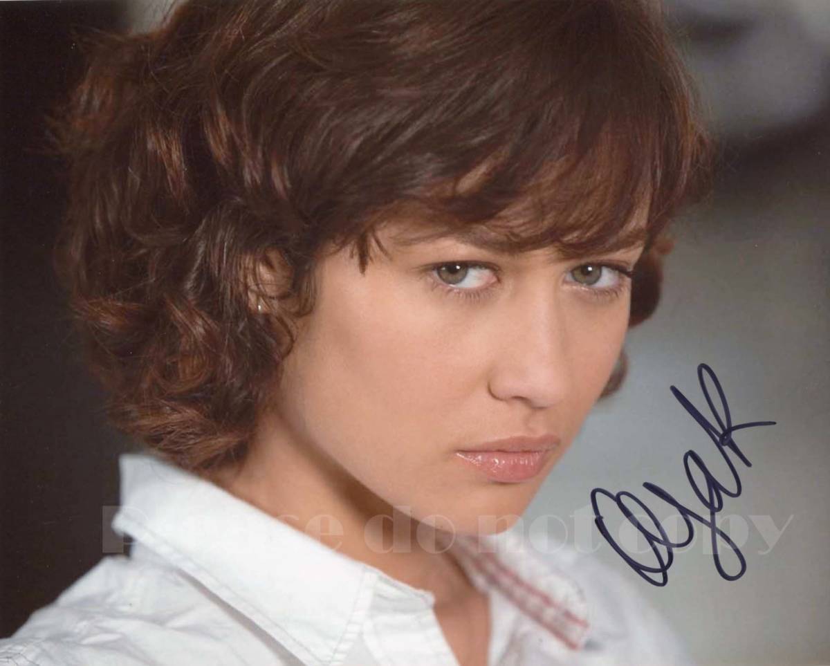 オルガ・キュリレンコ Olga Kurylenko 直筆サイン入り写真 証明書付き