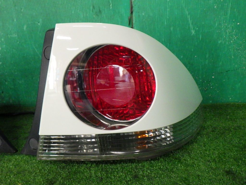 トヨタ アルテッツァ 純正テールランプ右側 2025年最新】アルテッツァ