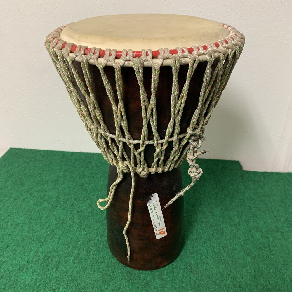 サンバン単体（ジャンベとアンサンブルするためのバチで叩く中太鼓）