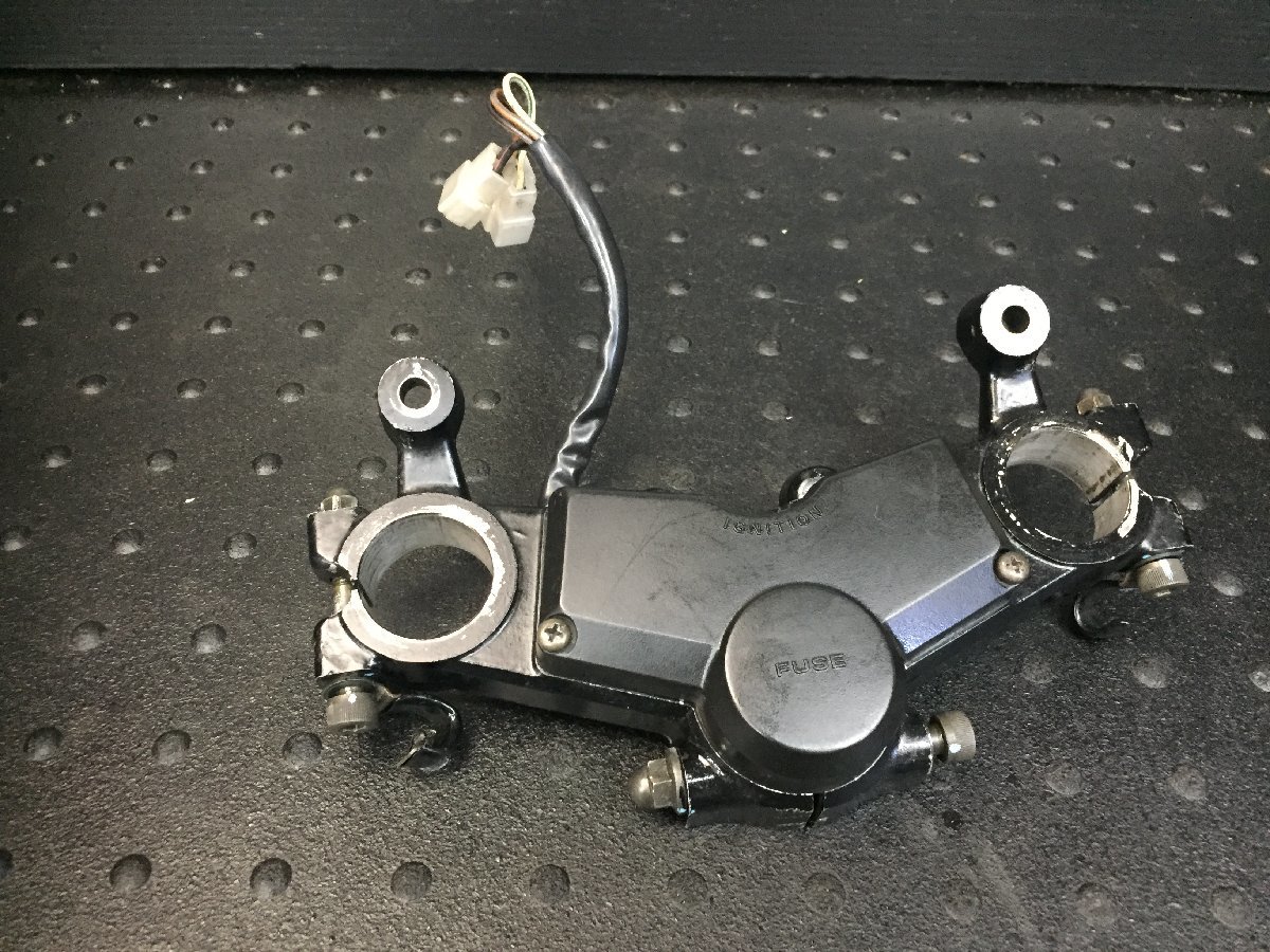 【目立った傷や汚れなし】ホンダ CB750F FC トップブリッジ ヒューズボックス FUSE (検索 RC04 RC01E 900F