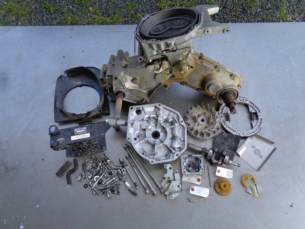 傷や汚れあり】【耕運機部品】 ホンダ サラダ FF300 エンジン 腰下OK