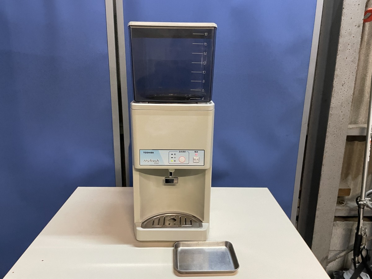 東芝ウォータークーラー  冷水機　36×30×90cm 東芝ウォータークーラー 冷水機 36×30×90cm - メルカリ