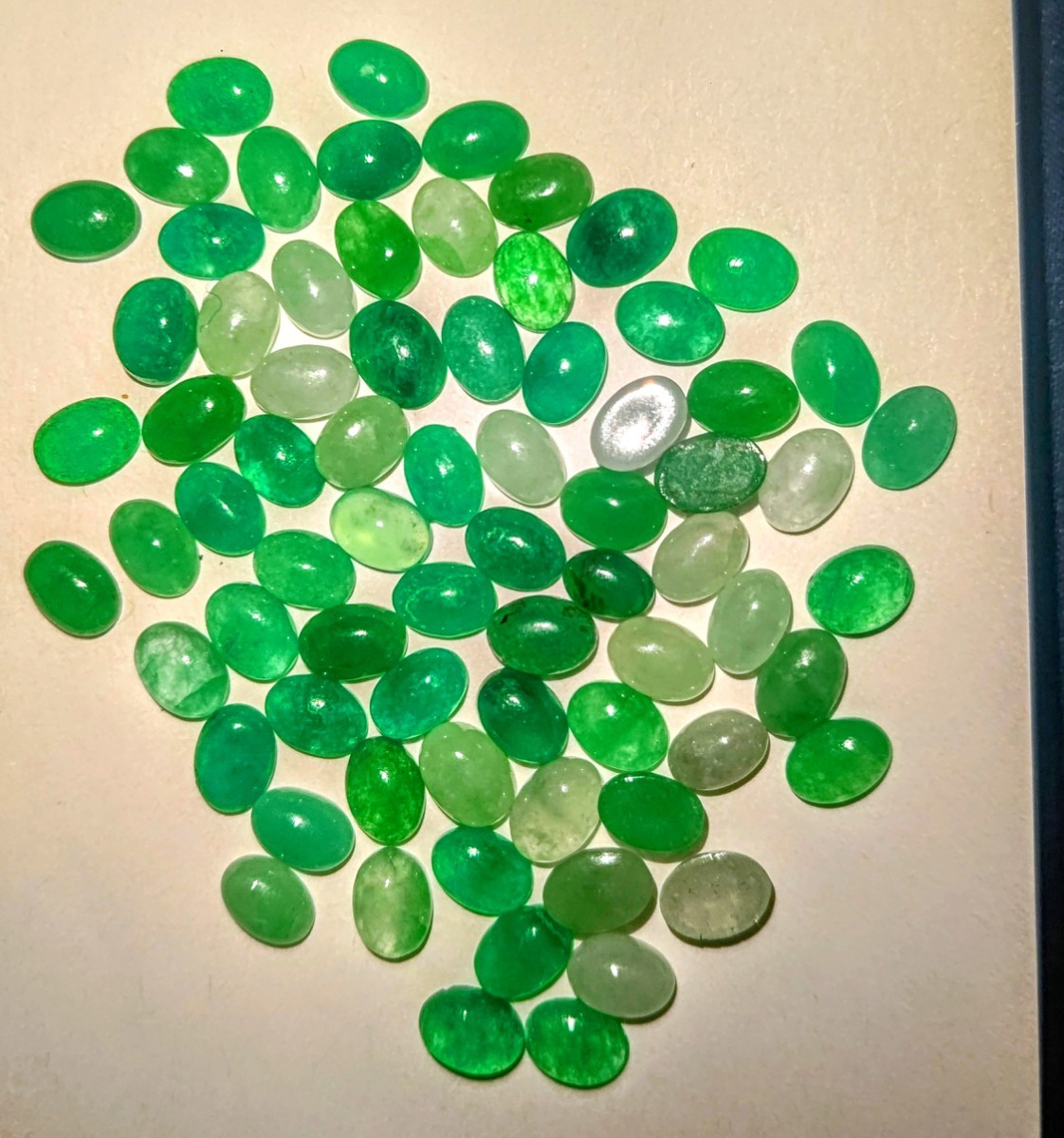大粒 天然石 翡翠ヒスイルース 約19.65ct オーバル カボション 各種パーツ