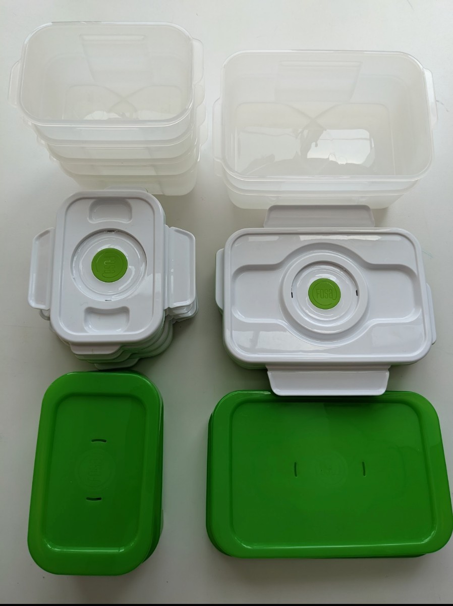 （送料無料）フォーサ　角型真空コンテナ(中6,大3)　真空保存容器　未使用未開封 送料無料）フォーサ 角型真空コンテナ(中6,大3) 真空保存容器 未