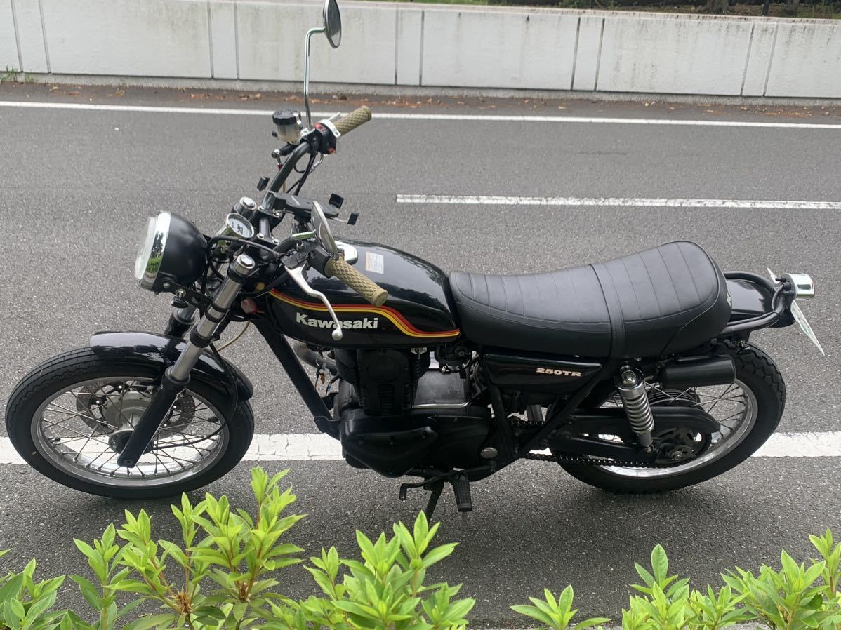 傷や汚れあり】☆Kawasaki 250TR☆自賠責あり/レインボーカラーの落札 傷や汚れあり】☆Kawasaki 250TR☆自賠責あり/レインボーカラーの落札