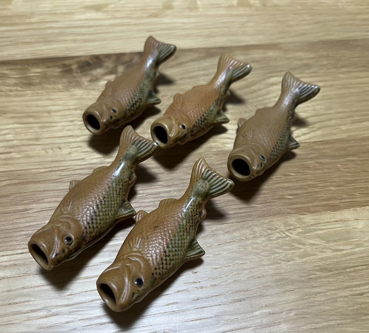 やや傷や汚れあり】箸置き 陶器 5個セット 魚 ブラックバス インテリア