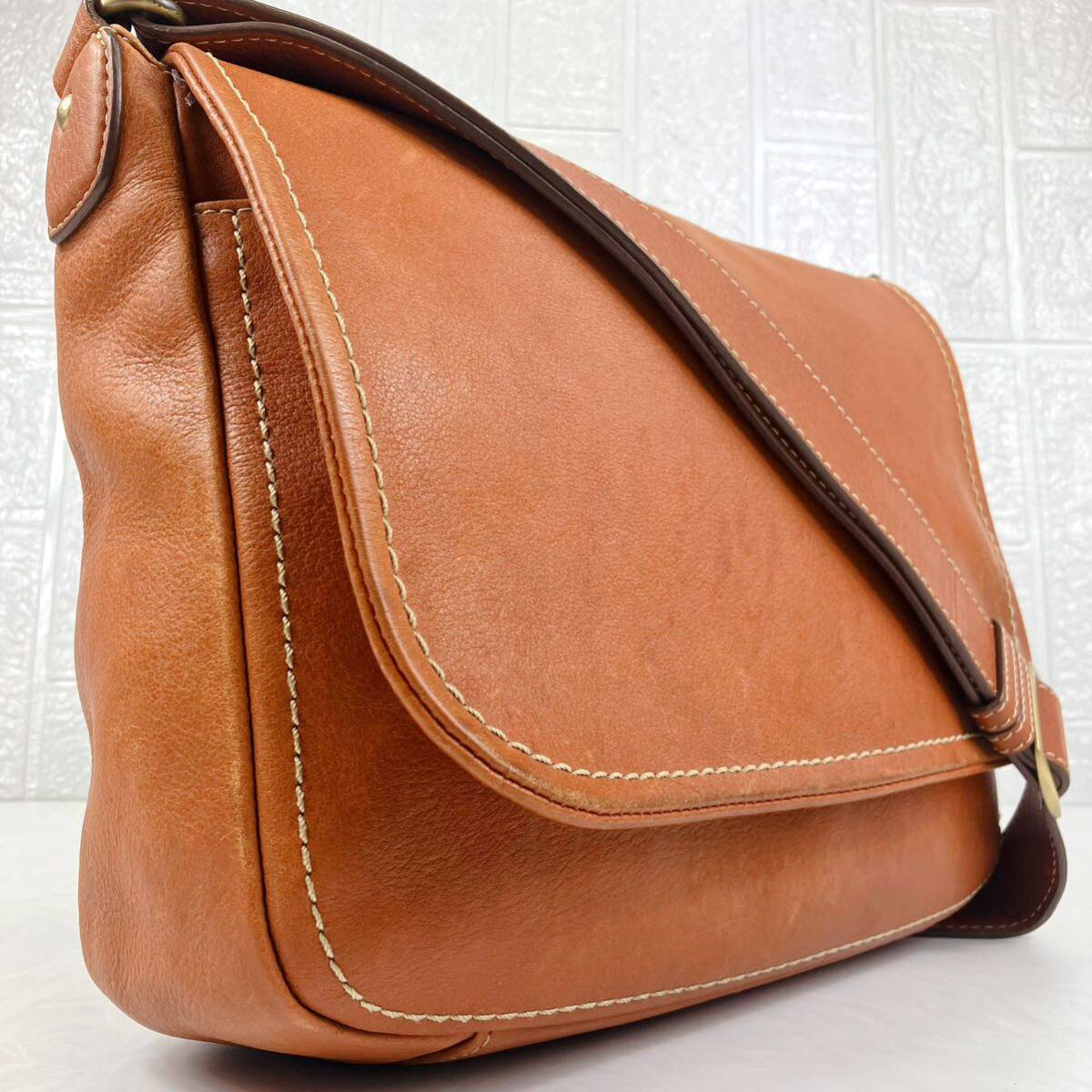 美品 土屋鞄 トーンオイルヌメ ショルダー こげ茶 ダークブラウン シボ  