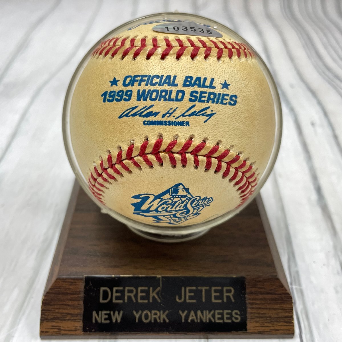 デレック・ジーター(ニューヨーク・ヤンキース)直筆サイン入りフォト証明書付き Yahoo!オークション -「デレク ジーター サイン」の落札相場