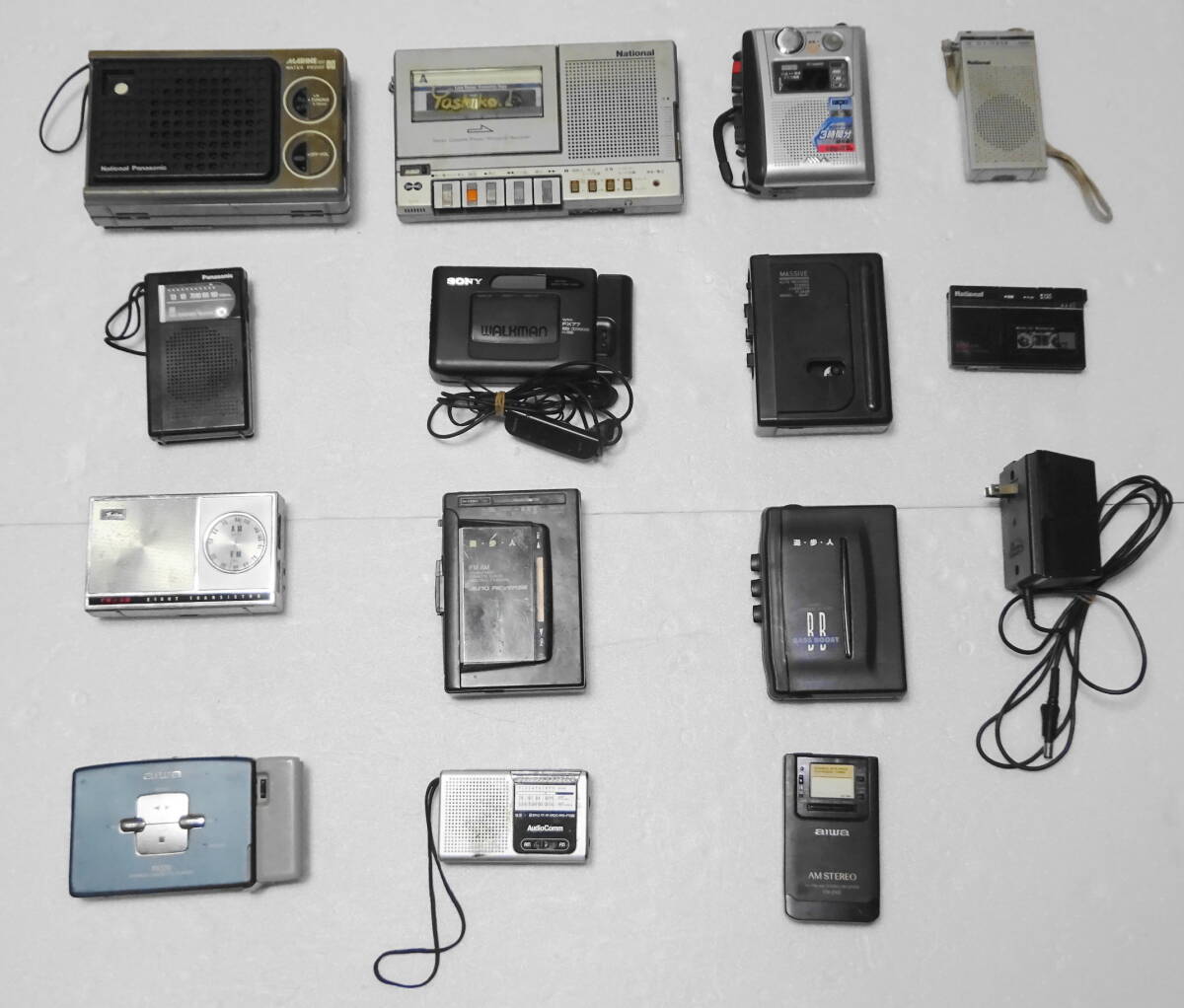 ジャンク【SONY】WALKMAN ソニーウォークマン WM-40 シルバー 昭和レトロ□SONY WM-40 カセットプレーヤー レッド WALKMAN