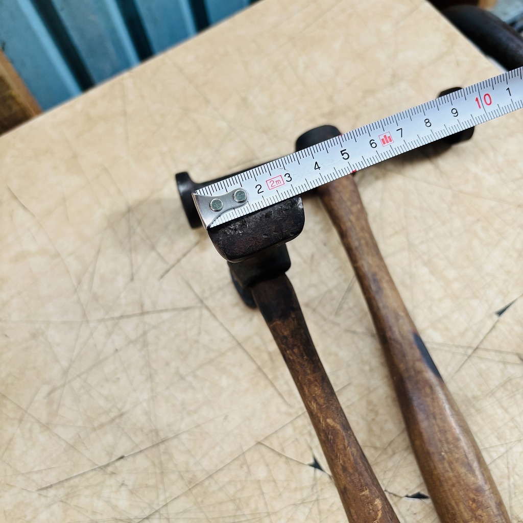 本職用ヤマキチ鎚　435ｇ（115匁） 【 在銘 】　九州型　金鎚　ハンマー　玄能　げんのう　鍛造　たがね　鉄鋼用ハンマー　かなづち 本職用ヤマキチ鎚 435ｇ（115匁）  在銘  九州型 金鎚 ハンマー 玄能