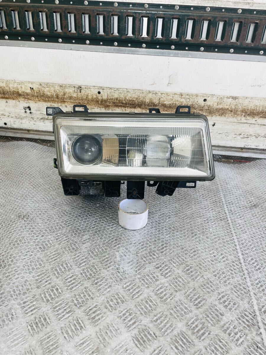 やや傷や汚れあり】244 三菱 ふそう スーパーグレート 純正 HID