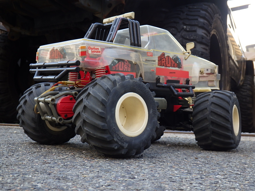 ☆京商 kyosho USA-1 ニトロクラッシャーの組立て説明書☆の落札情報