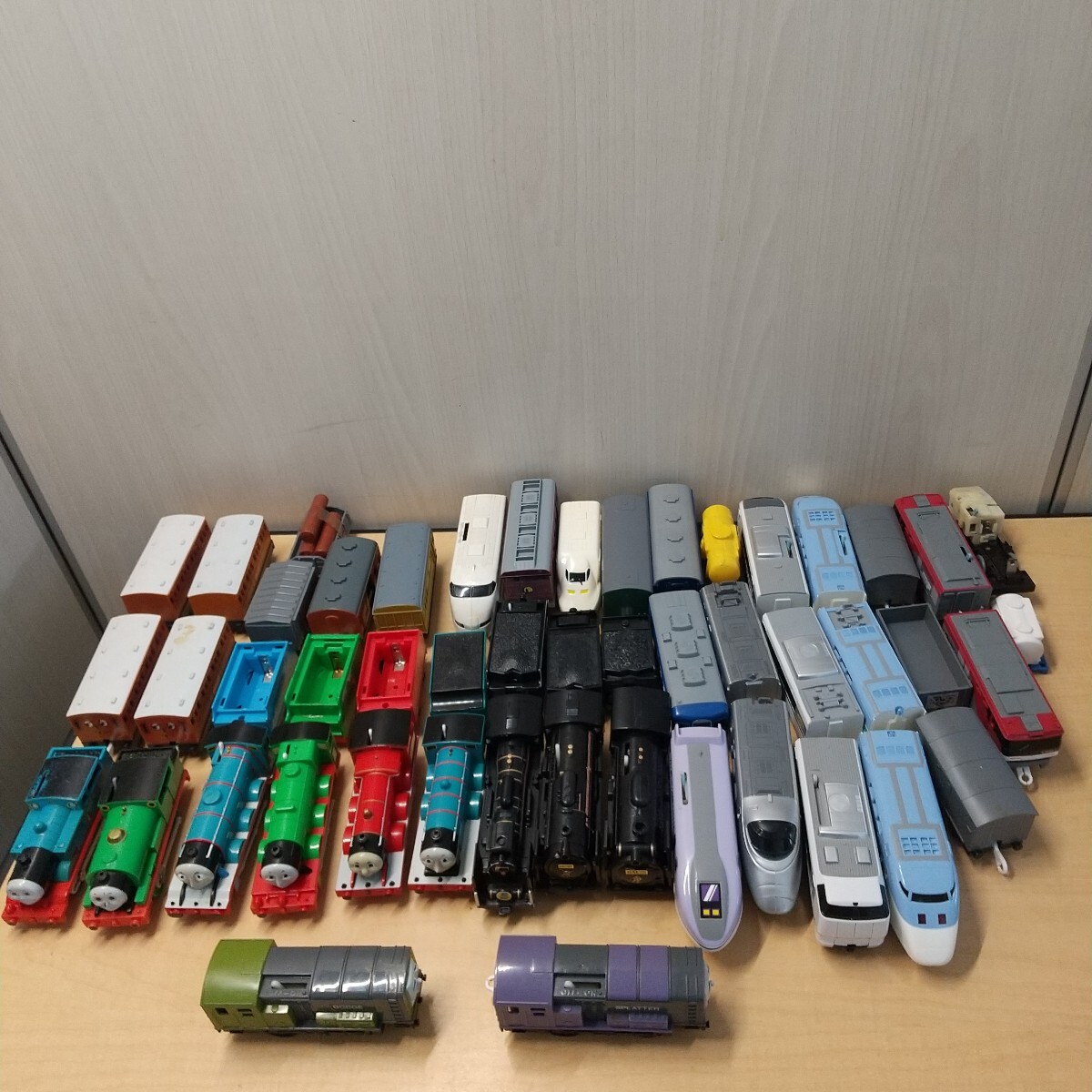 新品】新品 未使用！きかんしゃトーマス 86モード テレビパソコン