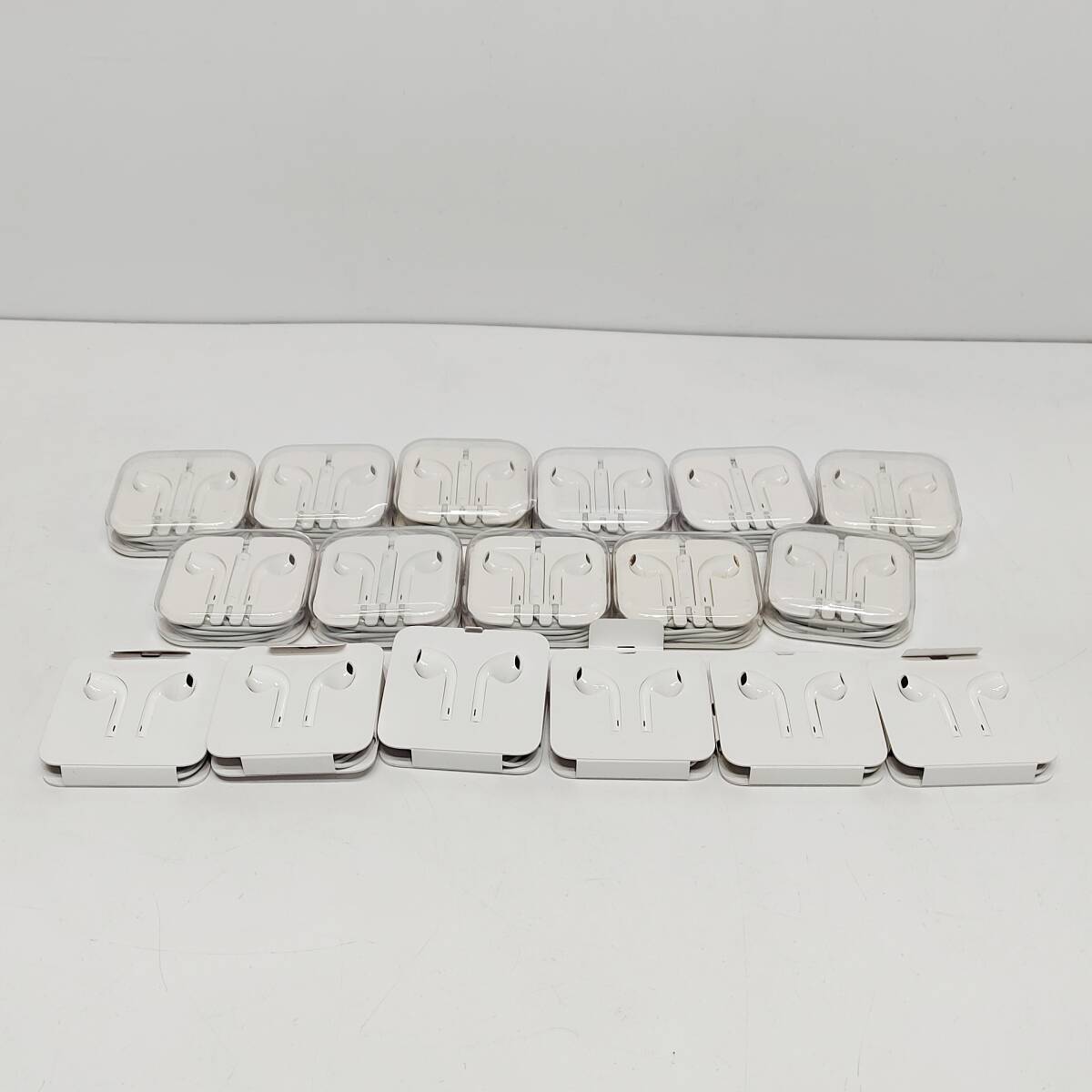 新品】【送料無料】 ヘタリア 2P日本 イヤホンジャック3 アクリル