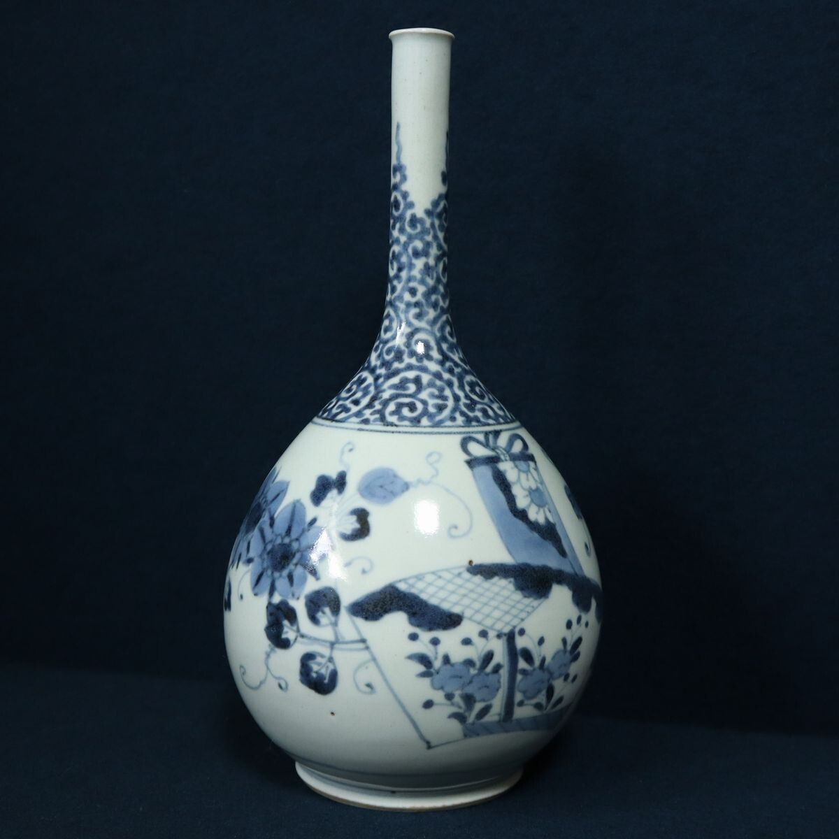 中古】図録/古伊万里.藍柿.藍九谷/中皿.長皿.そば猪口.瓶/蛸唐草/裏銘