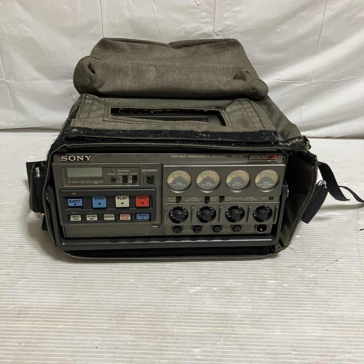 中古】【ジャンク】SONY BETACAM SP BVP-7 BVV-5 放送用 業務カメラ B3