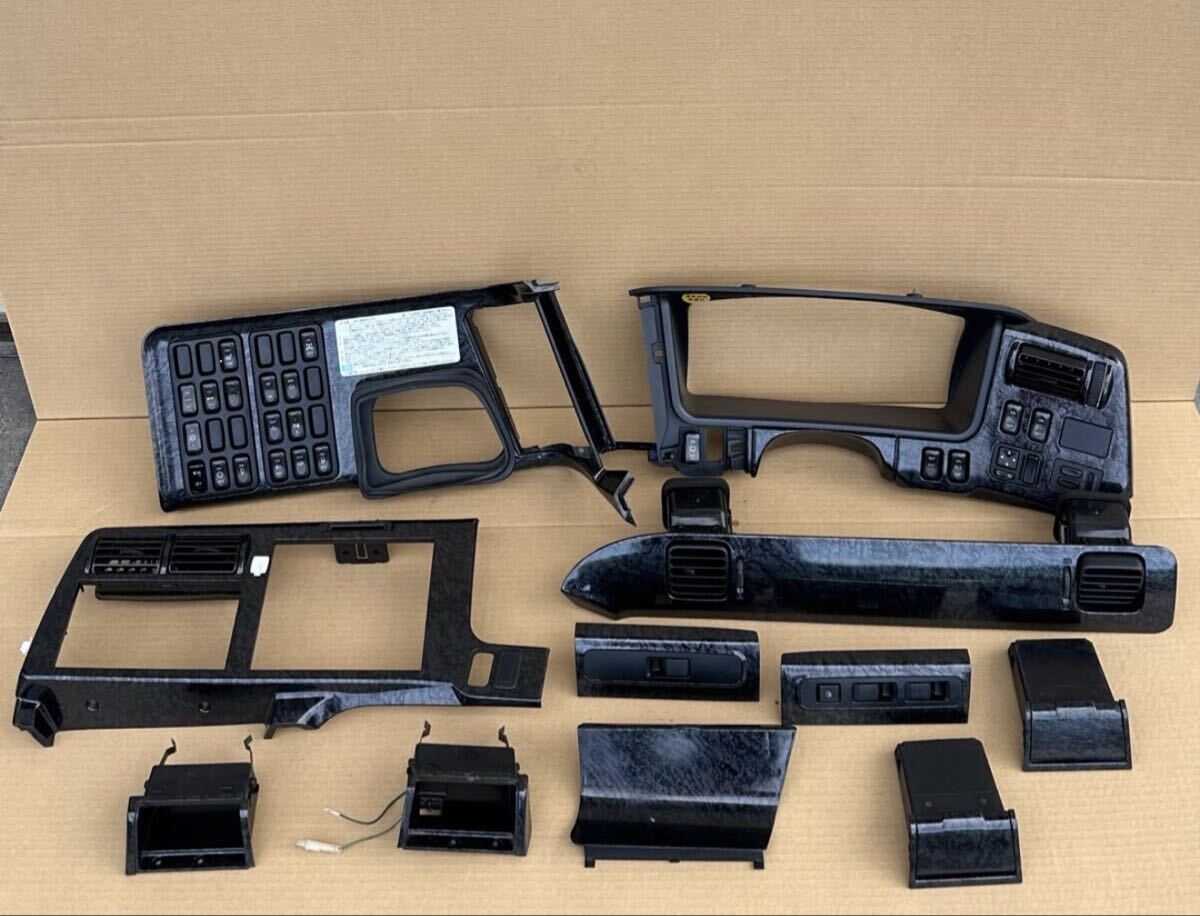 三菱ふそうスーパーグレートウッドパネル新品 新品】☆新品☆ふそう新型スーパーグレート 純正ウッドパネル の落札