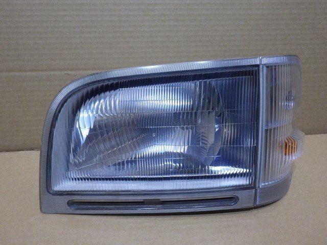 クラウンバンGS136V 後期 ヘッドライト、グリル、クリアランスランプ