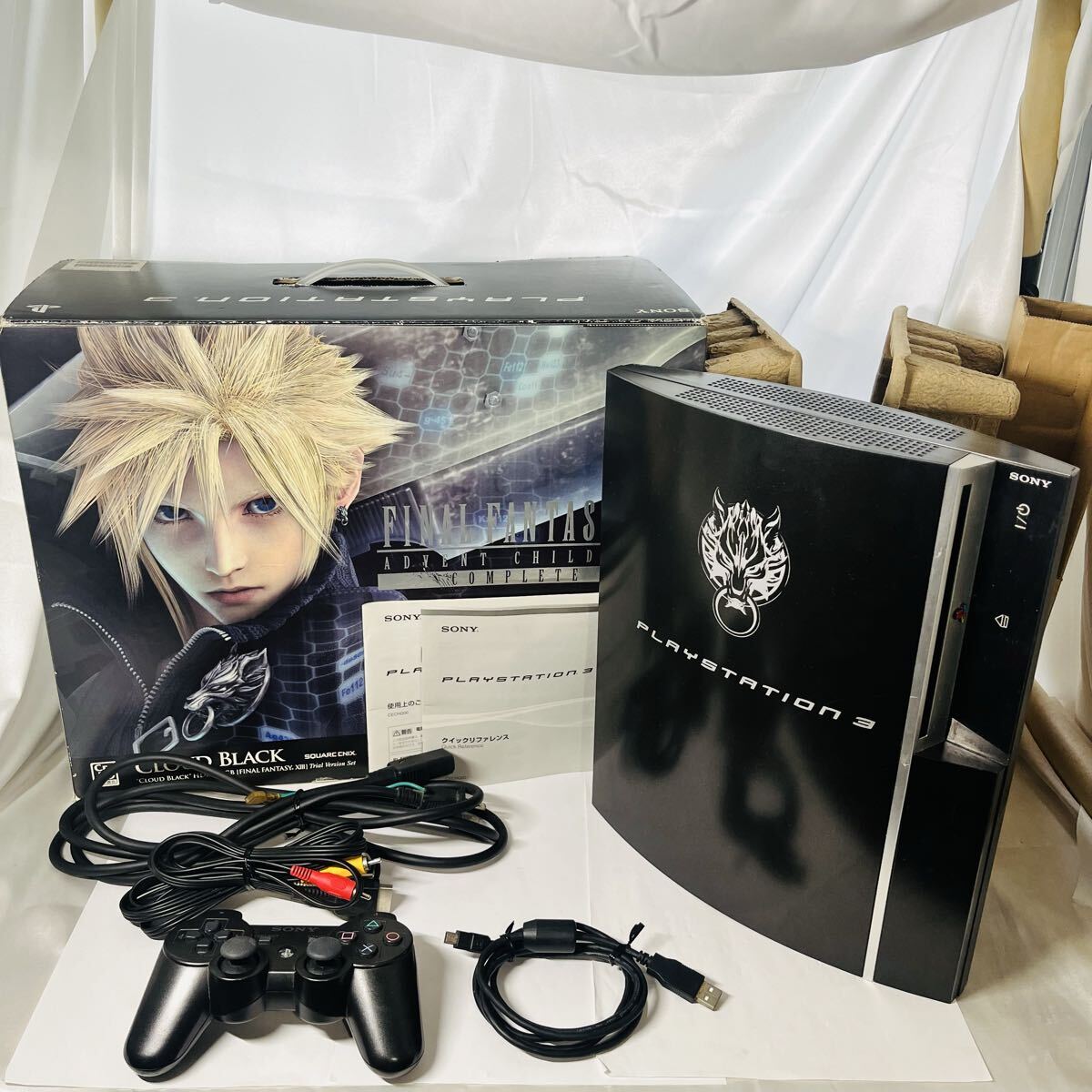 ドコモ P900iv クラウドブラック ガラケー本体 FINAL FANTASY Ⅶ