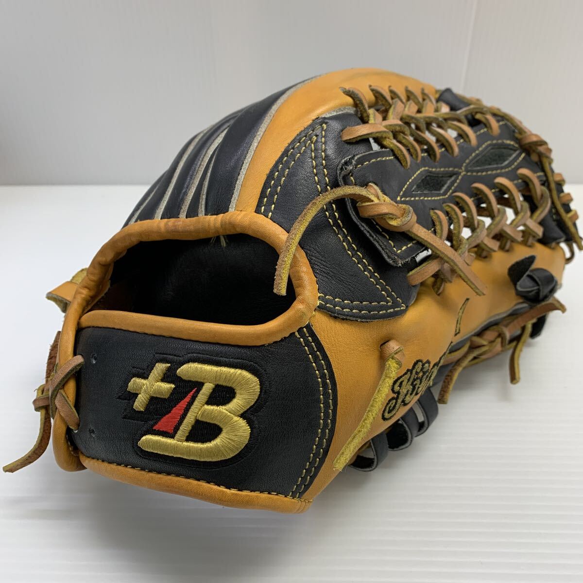 あ*。様 【レア】千葉ロッテマリーンズ安田選手　実使用スパイク　ミズノプロ　オー 中古】千葉ロッテマリーンズ 薮田安彦 実使用 グローブ ミズノプロ