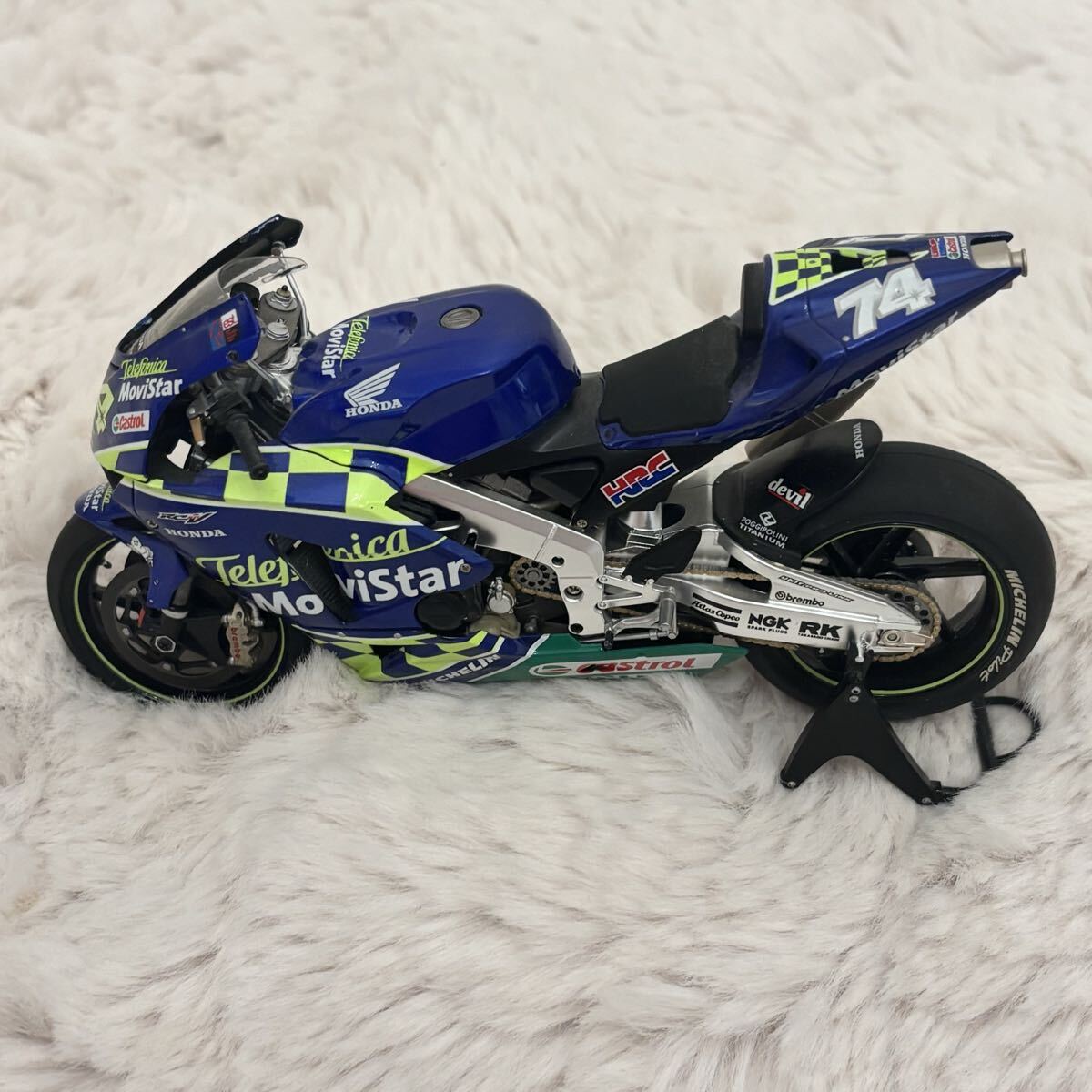 新品】タミヤ 1/12 HONDA RC211V 加藤大治郎メモリアル #74 完成品