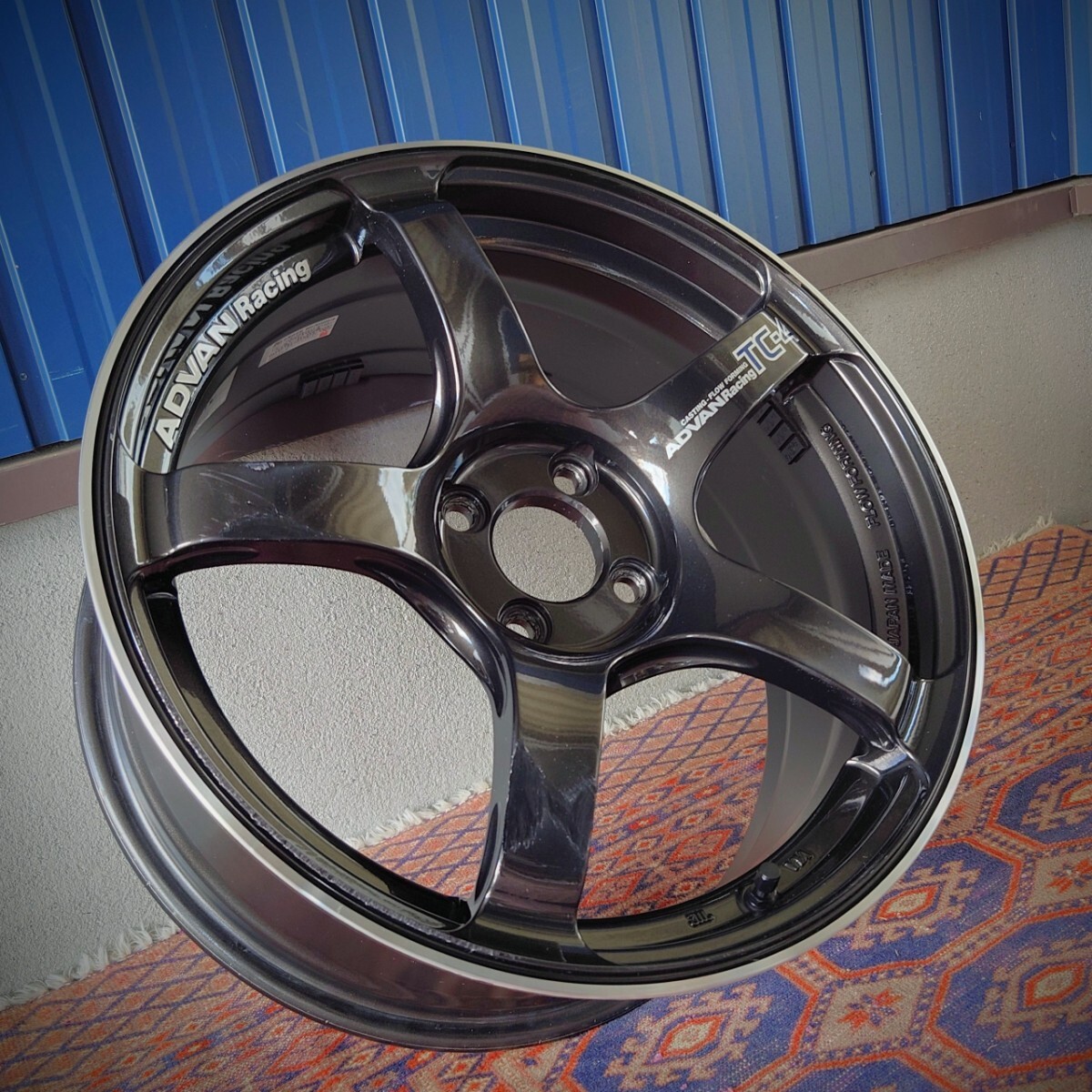 中古】WORK VS 17inch 9j+35 × YOKOHAMA 215/45R17 引張りタイヤ