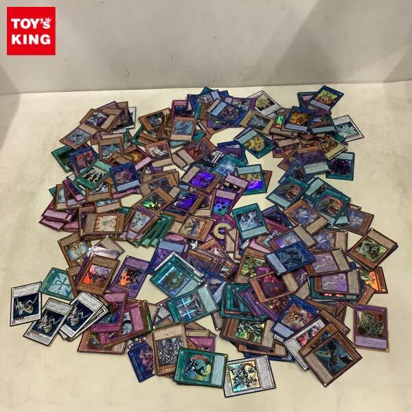 遊戯王プレイマット ユーリ & スターヴ・ヴェノム・フュージョン
