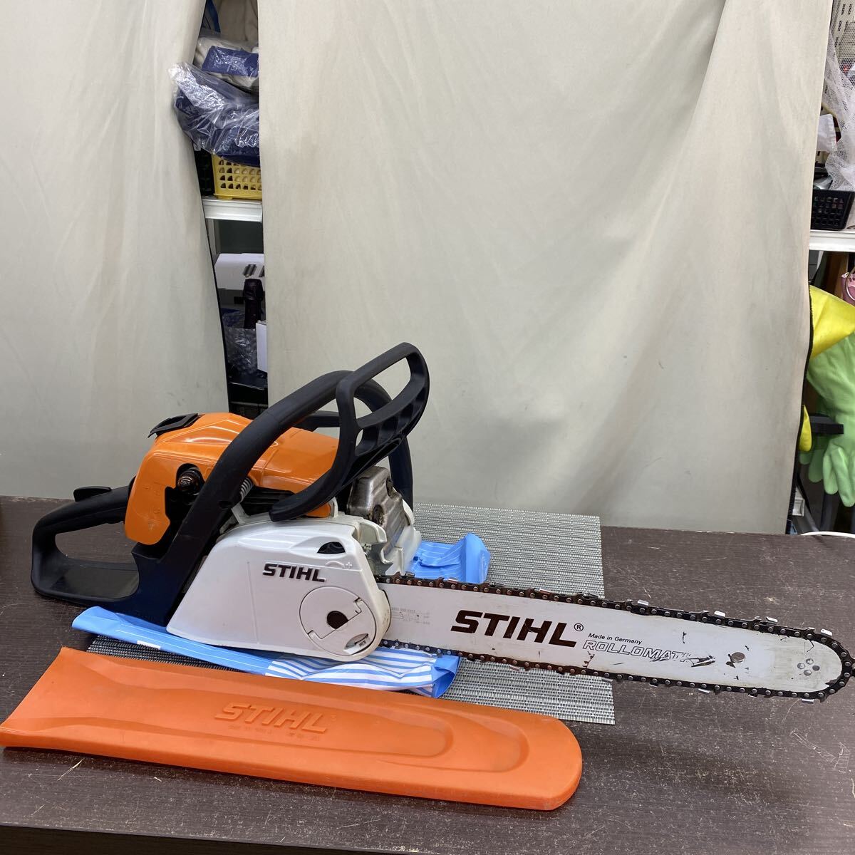 ☆スチール STIHL エンジンチェンソー MS211C 114dB 本体塗装品☆の 