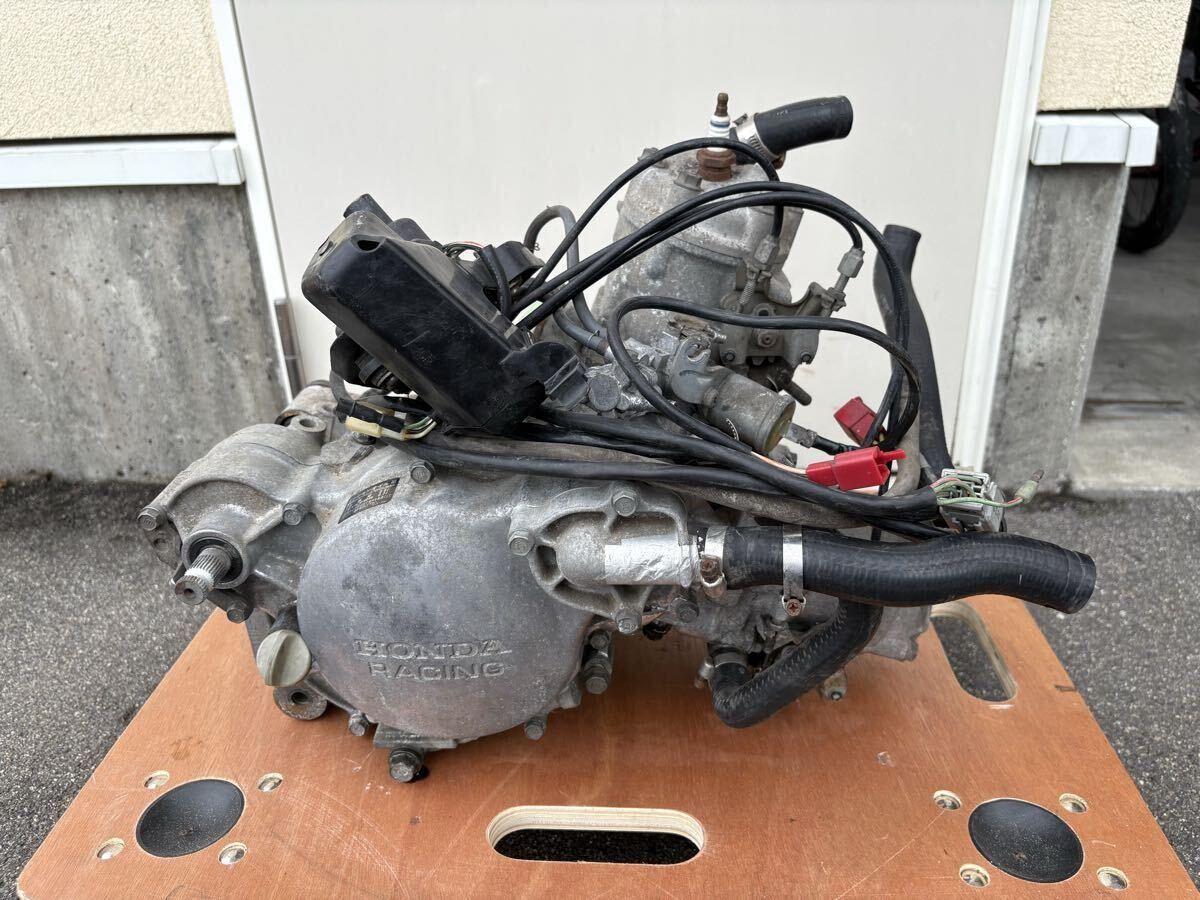 RZ250 RZ350 カーボン調オイルポンプカバー 4L3 4U0 業者塗装 美品