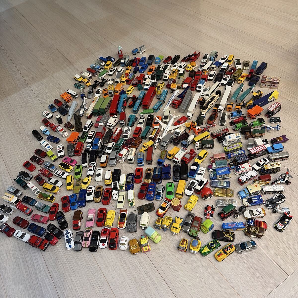 トミカ 大量セット まとめ売り　160台超 19 トミカ TOMICA 大量セット TOMY まとめ売り まとめて約160台位