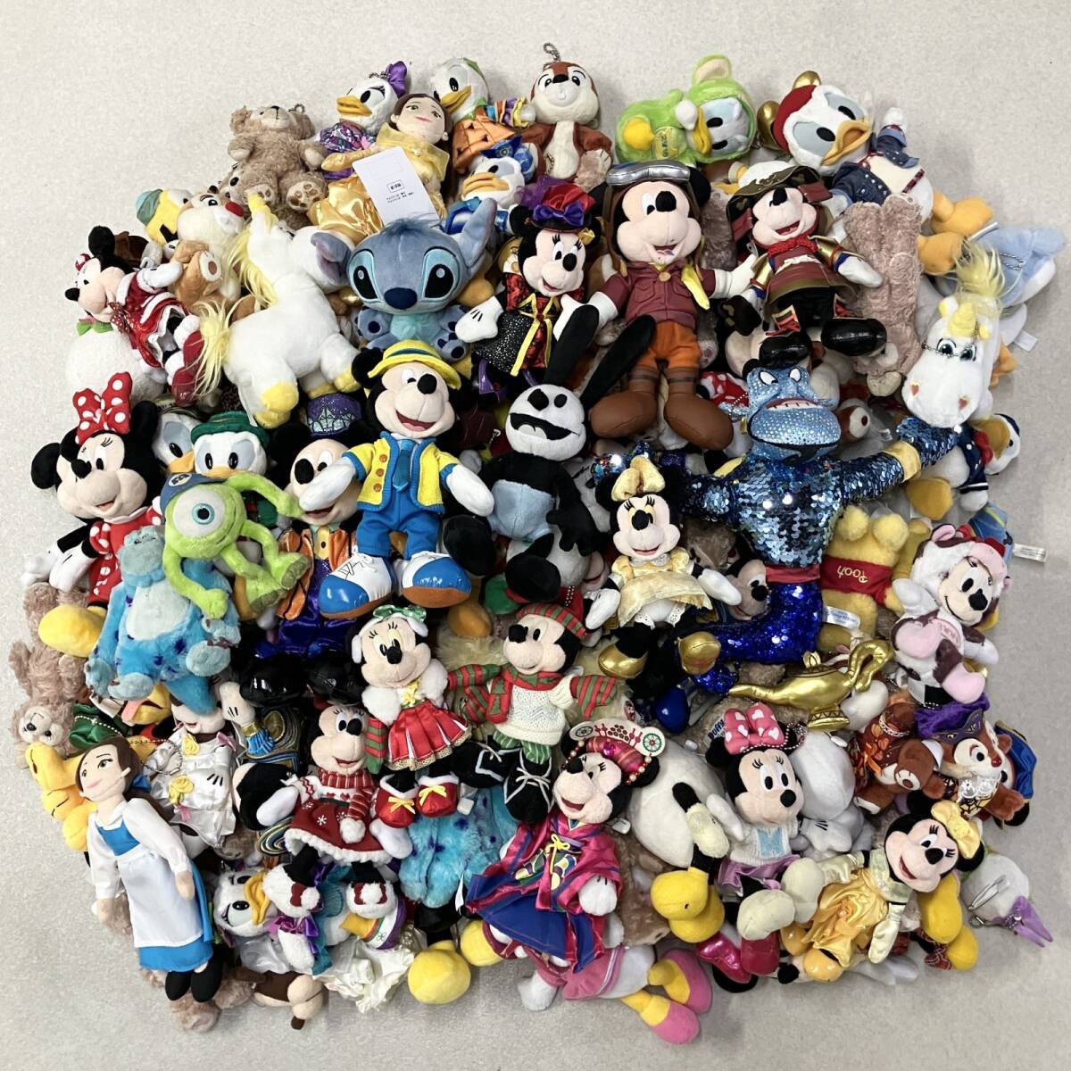 新品】とんすけ だきまくら ☆ディズニー イースター 2019 抱き枕 東京