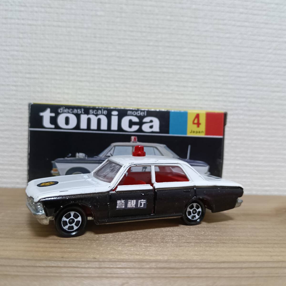 トミカ黒箱 #4-1-5 トヨタ クラウン パトロールカー 警視庁 パトカー